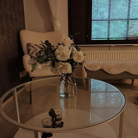 Cozy Forest Retreat In - Perfect For Families Work Trips *